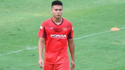 Cựu trung vệ U23 Việt Nam giải nghệ ở tuổi 23, đi xuất khẩu lao động 